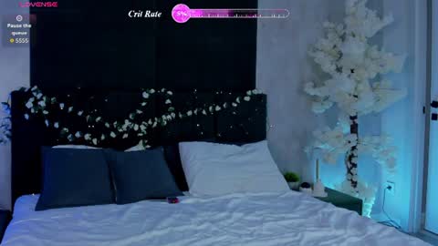Emilia online show from July 6, 7:27 pm