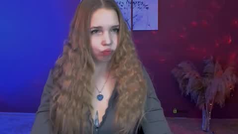 Snapshot of emilia_dark__ chatting on February 7, 9:02 am emilia_dark__ online show from February 7, 9:02 am