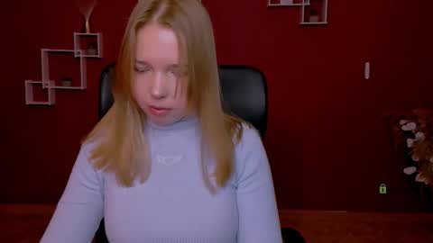 Snapshot of emilia_dark__ chatting on March 9, 8:40 am emilia_dark__ online show from March 9, 8:40 am