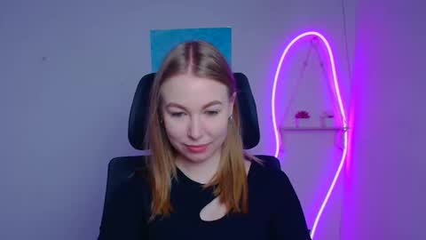 Emilia online show from March 19, 6:28 am