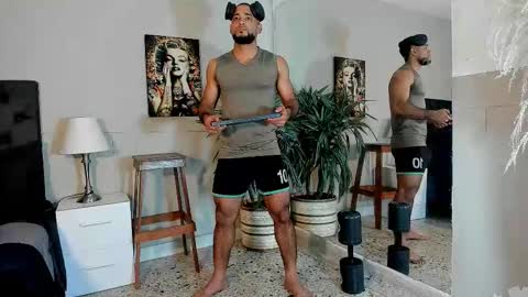 Snapshot of emilio_brandon chatting on September 15, 11:10 am Emilio online show from September 15, 11:10 am