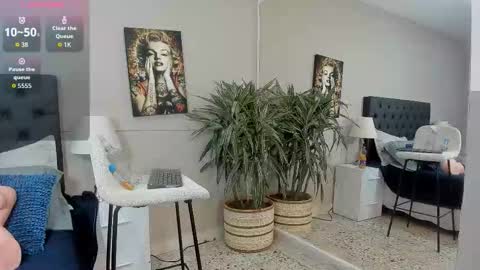 Snapshot of emilio_brandon chatting on September 30, 11:15 am Emilio online show from September 30, 11:15 am