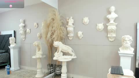 Snapshot of emilio_brandon chatting on November 14, 11:31 am Emilio online show from November 14, 11:31 am