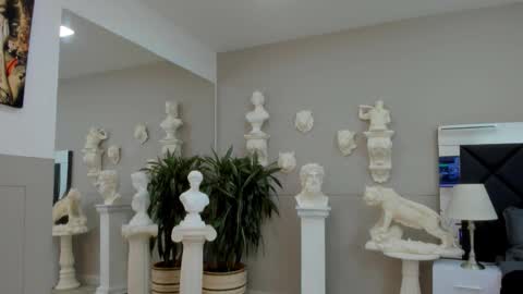 Snapshot of emilio_brandon chatting on November 21, 10:03 am Emilio online show from November 21, 10:03 am