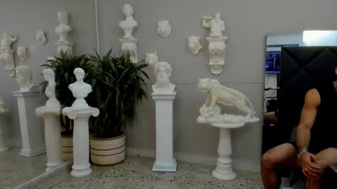 Snapshot of emilio_brandon chatting on November 25, 10:26 am Emilio online show from November 25, 10:26 am