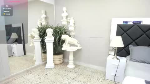 Snapshot of emilio_brandon chatting on November 30, 10:30 am Emilio online show from November 30, 10:30 am