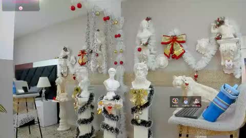 Snapshot of emilio_brandon chatting on December 5, 11:30 am Emilio online show from December 5, 11:30 am