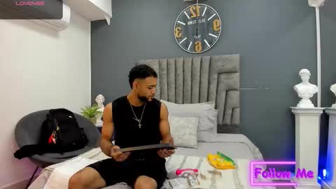 Snapshot of emilio_brandon chatting on January 9, 11:57 am Emilio online show from January 9, 11:57 am