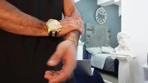 Snapshot of emilio_brandon chatting on February 6, 11:35 am Emilio online show from February 6, 11:35 am