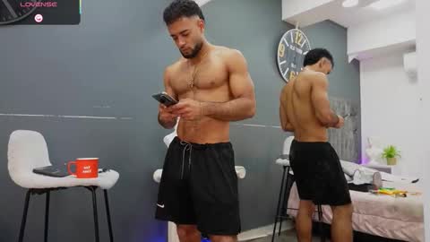 Snapshot of emilio_brandon chatting on February 14, 11:07 am Emilio online show from February 14, 11:07 am