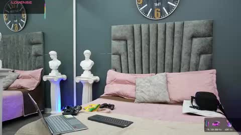 Snapshot of emilio_brandon chatting on February 20, 10:38 am Emilio online show from February 20, 10:38 am