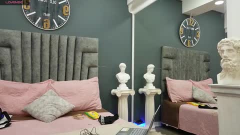 Snapshot of emilio_brandon chatting on February 22, 3:18 am Emilio online show from February 22, 3:18 am