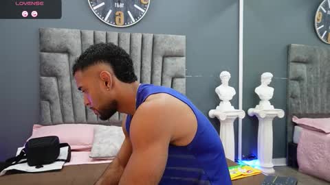 Snapshot of emilio_brandon chatting on February 28, 11:22 am Emilio online show from February 28, 11:22 am