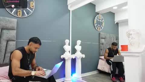 Snapshot of emilio_brandon chatting on March 4, 11:16 am Emilio online show from March 4, 11:16 am