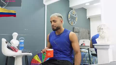 Snapshot of emilio_brandon chatting on June 25, 11:04 am Emilio online show from June 25, 11:04 am
