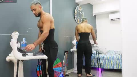 Snapshot of emilio_brandon chatting on June 29, 10:59 am Emilio online show from June 29, 10:59 am