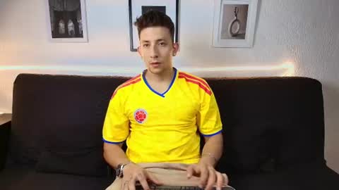 Snapshot of emiliocum_24 chatting on July 8, 12:59 am EMILIOCUM online show from July 8, 12:59 am