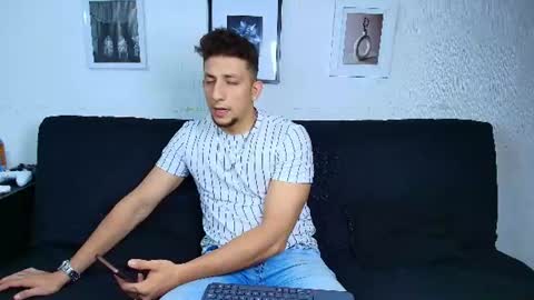 Snapshot of emiliocum_24 chatting on July 27, 5:14 am EMILIOCUM online show from July 27, 5:14 am