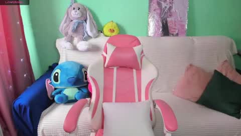 Emiliya online show from April 12, 5:34 am