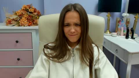 Emilly online show from May 21, 6:42 am