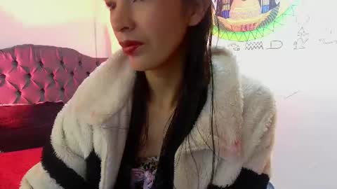 Snapshot of emily___rouse chatting on June 29, 2:51 am emily___rouse online show from June 29, 2:51 am