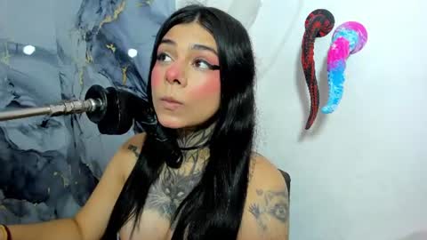 emily_evol online show from July 2, 12:00 pm