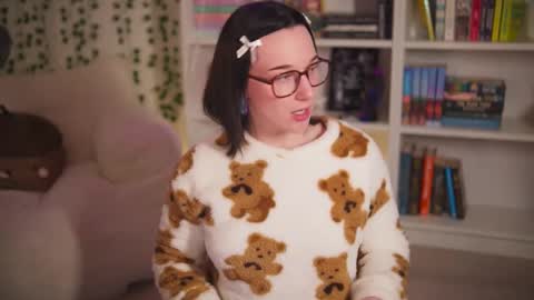 Em -  online show from March 3, 11:56 pm