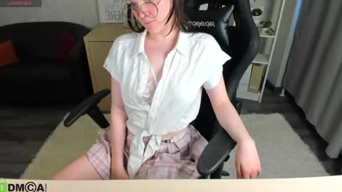 Emily online show from May 2, 1:10 am