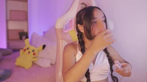 mily online show from June 6, 3:06 pm