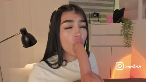 EmilyKenner  Independent model  online show from June 3, 2:33 pm