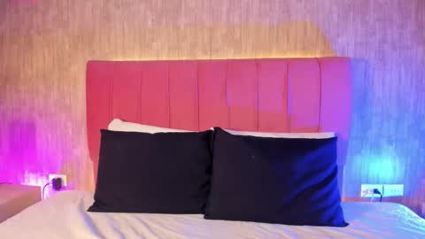 Snapshot of emily_klarence chatting on March 12, 8:59 pm Emily online show from March 12, 8:59 pm