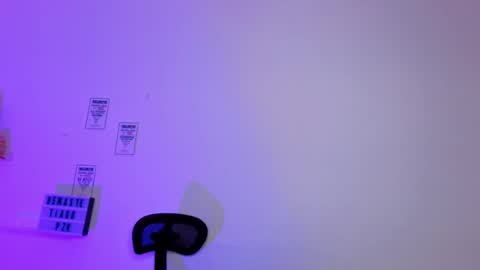 Emily Lindey online show from March 24, 7:02 am