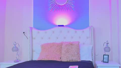 Emily online show from October 17, 8:44 pm