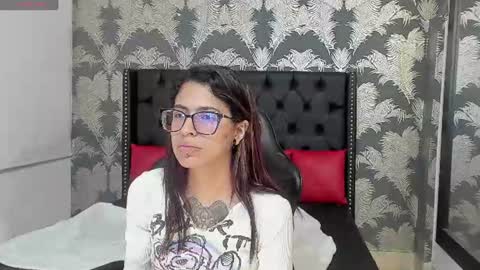 Emily online show from June 21, 11:40 pm