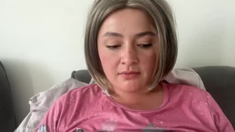 emily_morning_dew online show from July 19, 11:36 am