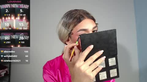 Snapshot of emily_nour chatting on March 29, 10:54 pm Emily online show from March 29, 10:54 pm