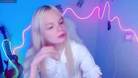 Lia online show from November 8, 3:45 pm