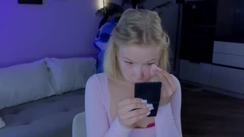 emily shepard online show from August 5, 3:20 am