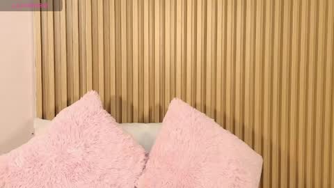 Snapshot of emily_sweett12 chatting on June 8, 12:05 pm Emily online show from June 8, 12:05 pm