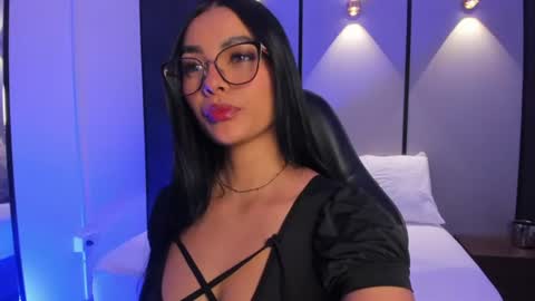 emily_tolson online show from June 30, 7:15 pm