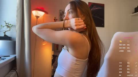 Lia online show from April 27, 7:50 am