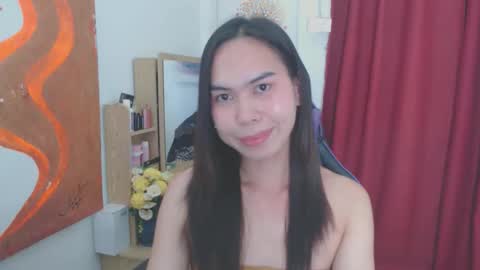 Snapshot of emily_xo143 chatting on May 2, 2:22 pm emily_xo143 online show from May 2, 2:22 pm