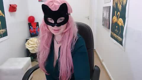 Snapshot of emily_york18 chatting on February 3, 8:35 am Emily online show from February 3, 8:35 am