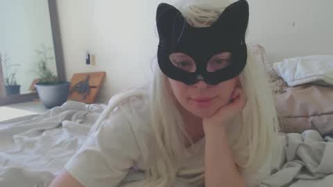 Snapshot of emily_york18 chatting on September 22, 8:11 pm Emily online show from September 22, 8:11 pm