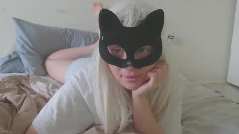 Snapshot of emily_york18 chatting on October 9, 6:28 pm Emily online show from October 9, 6:28 pm