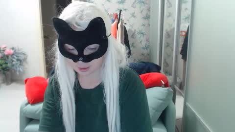 Snapshot of emily_york18 chatting on February 23, 8:17 pm Emily online show from February 23, 8:17 pm