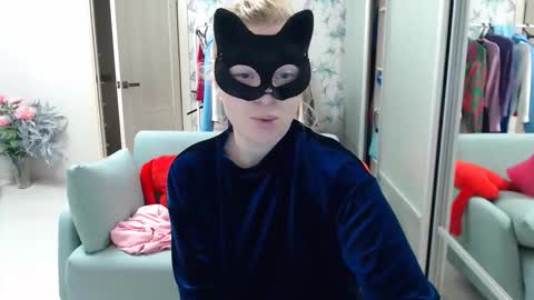 Snapshot of emily_york18 chatting on March 4, 2:45 pm Emily online show from March 4, 2:45 pm