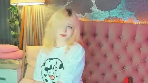 Baby Emelli online show from August 5, 7:11 am