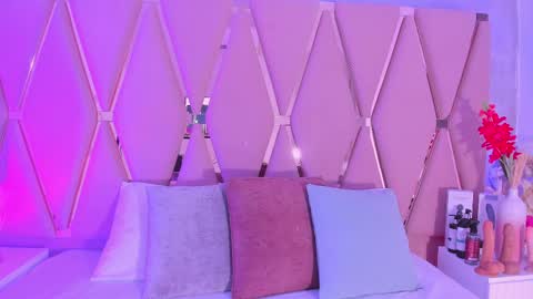 Emily online show from March 31, 12:01 am