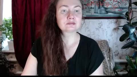 EmilyDoth online show from May 30, 8:22 am